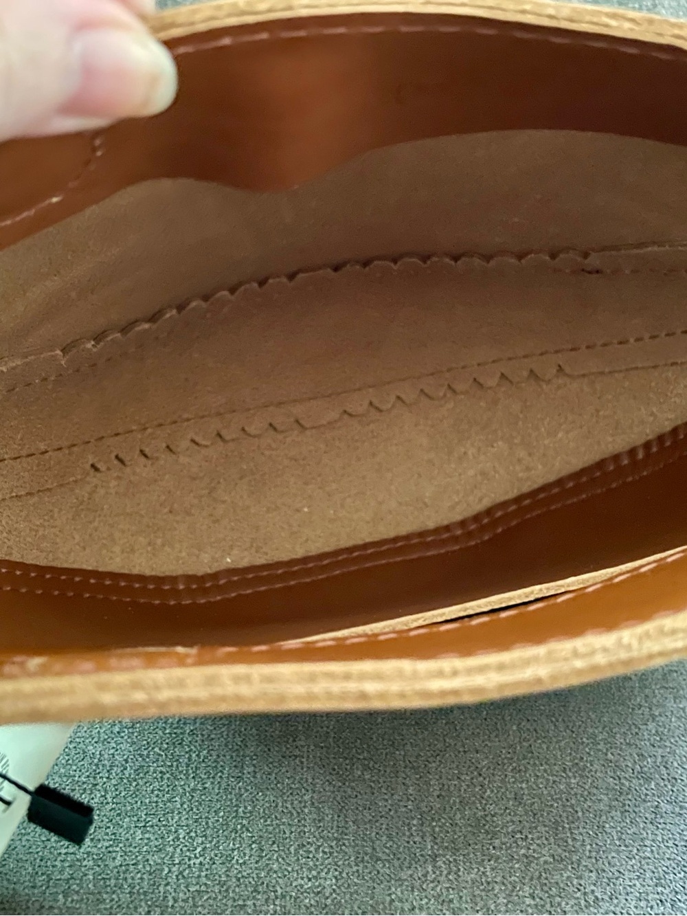 NWT Portland Leather Honey Koala Sling Bag - Picture 6 of 8